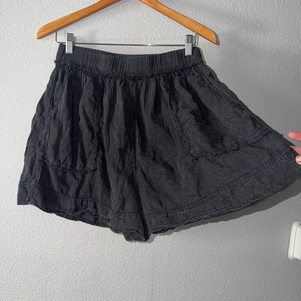 Free People Black Raw Seam Pull On Shorts Medium Boho Oversized Pockets